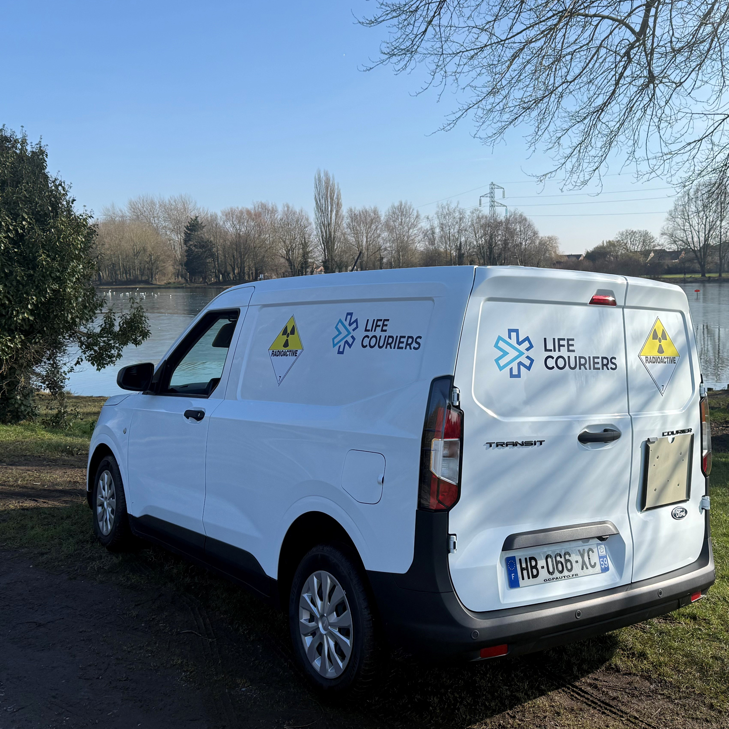 lifecouriers-radiopharma-van-2025